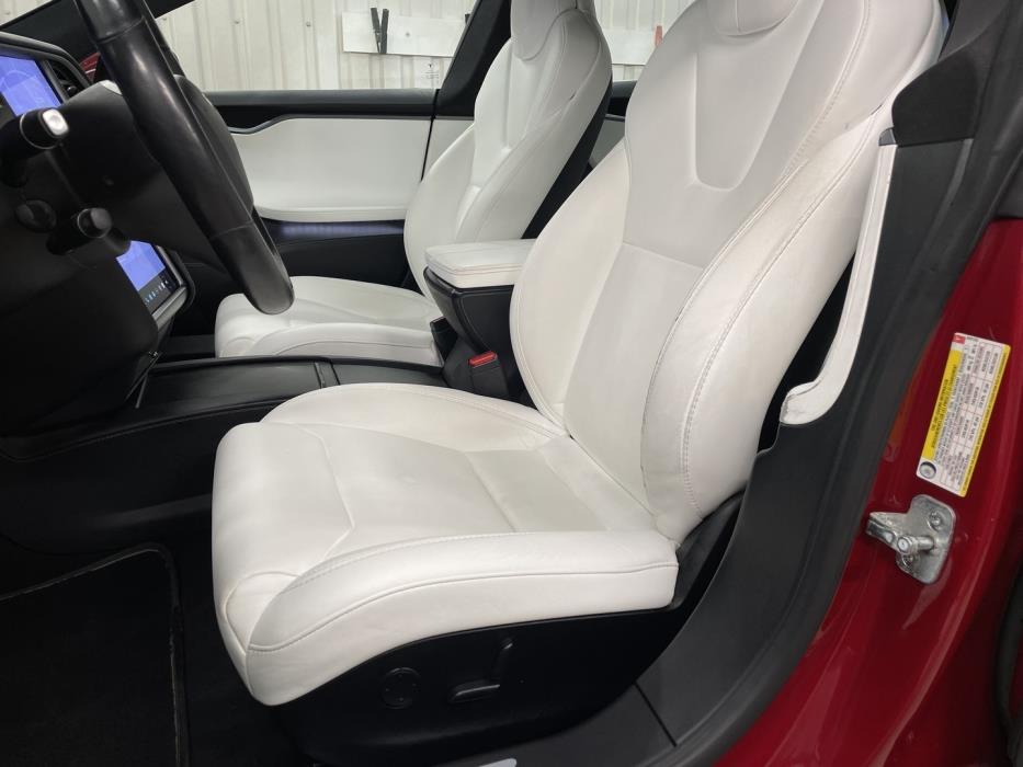 TESLA Model S 2019