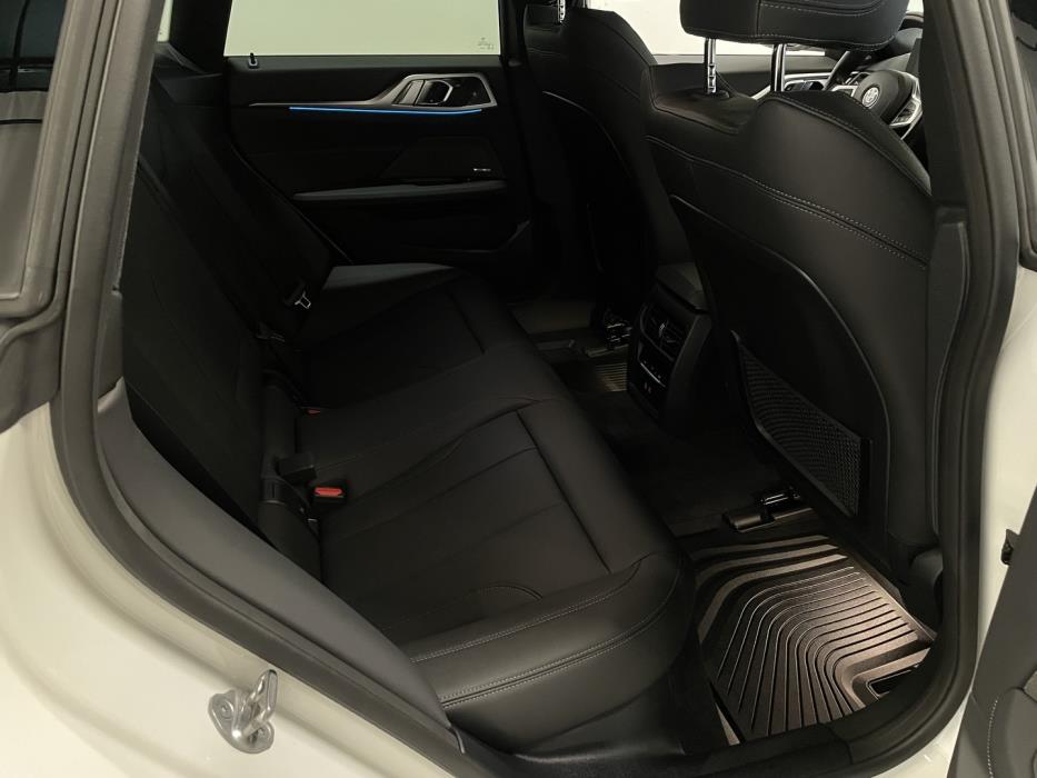 BMW i4 2023