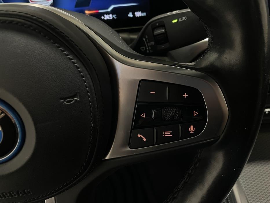 BMW i4 2023