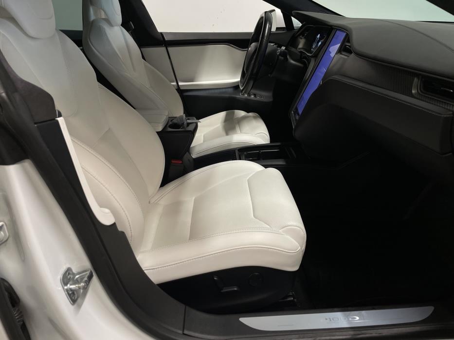 TESLA Model S 2019