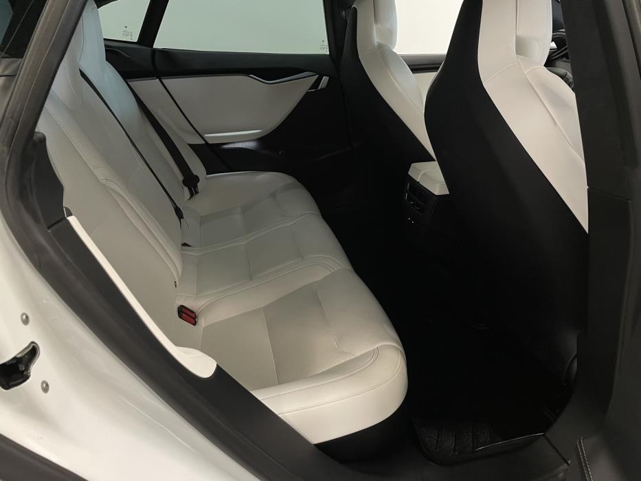 TESLA Model S 2019