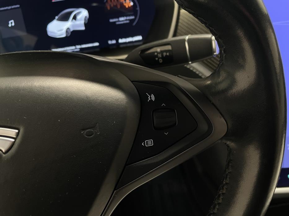 TESLA Model S 2019