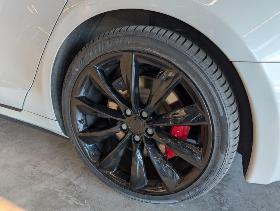 TESLA Model S 2019