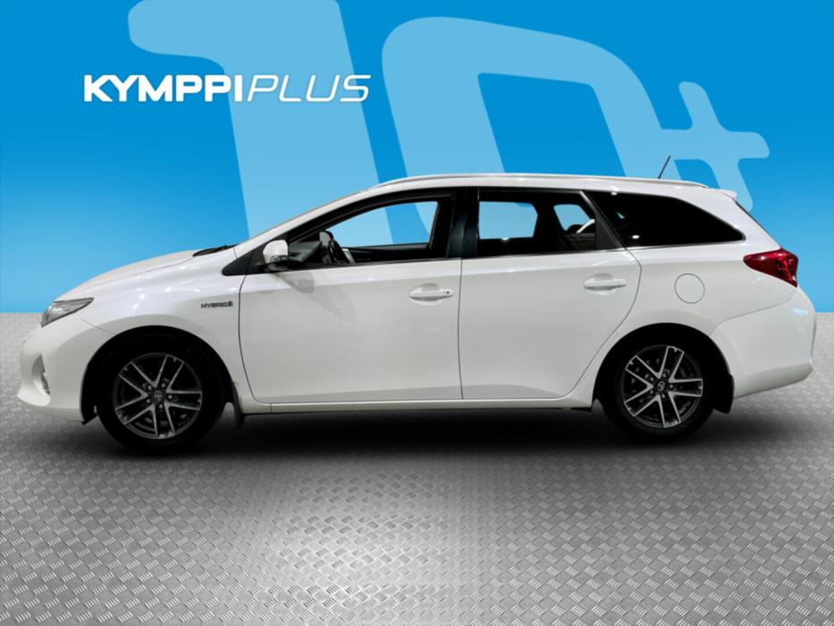 TOYOTA Auris 2015