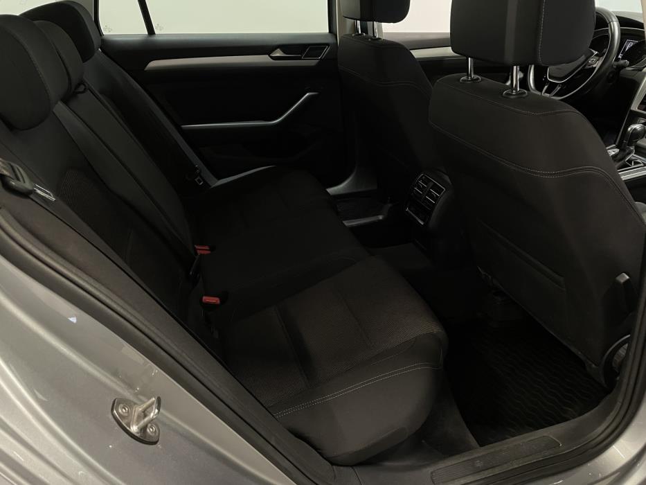 VOLKSWAGEN Passat 2019