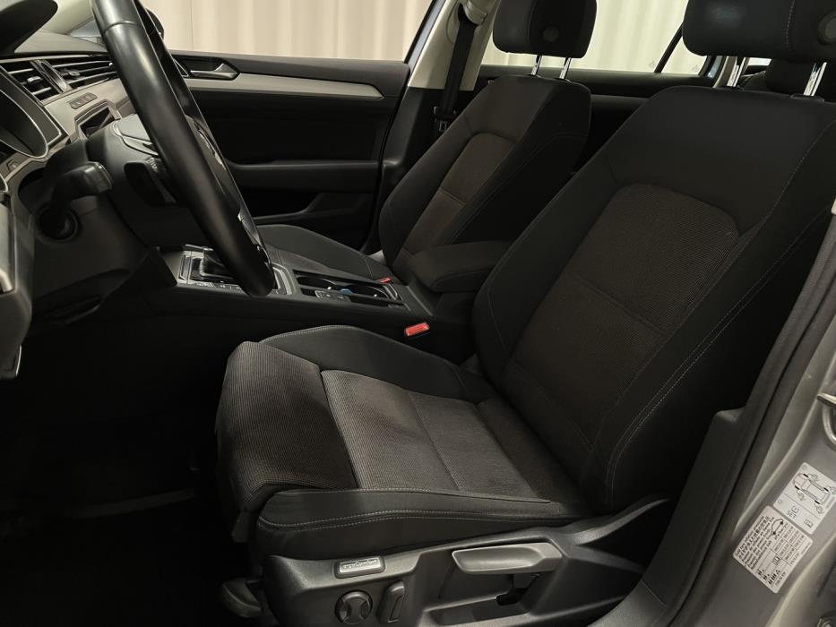VOLKSWAGEN Passat 2019