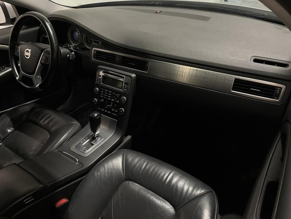 VOLVO XC70 2009