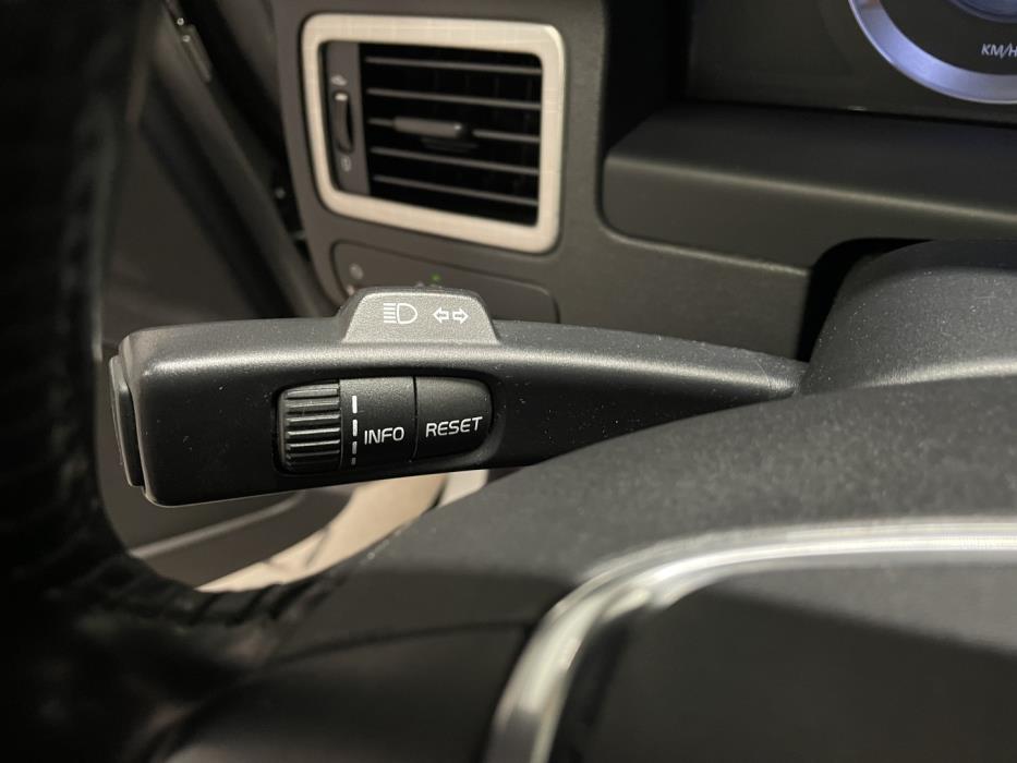 VOLVO XC70 2009