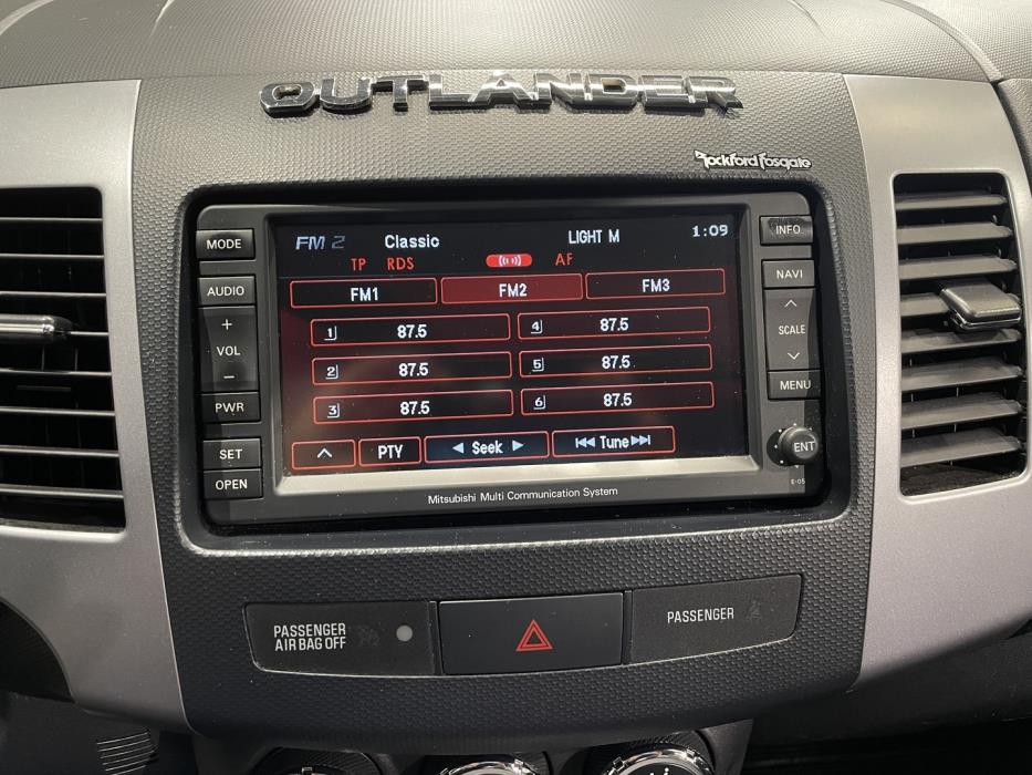 MITSUBISHI Outlander 2010