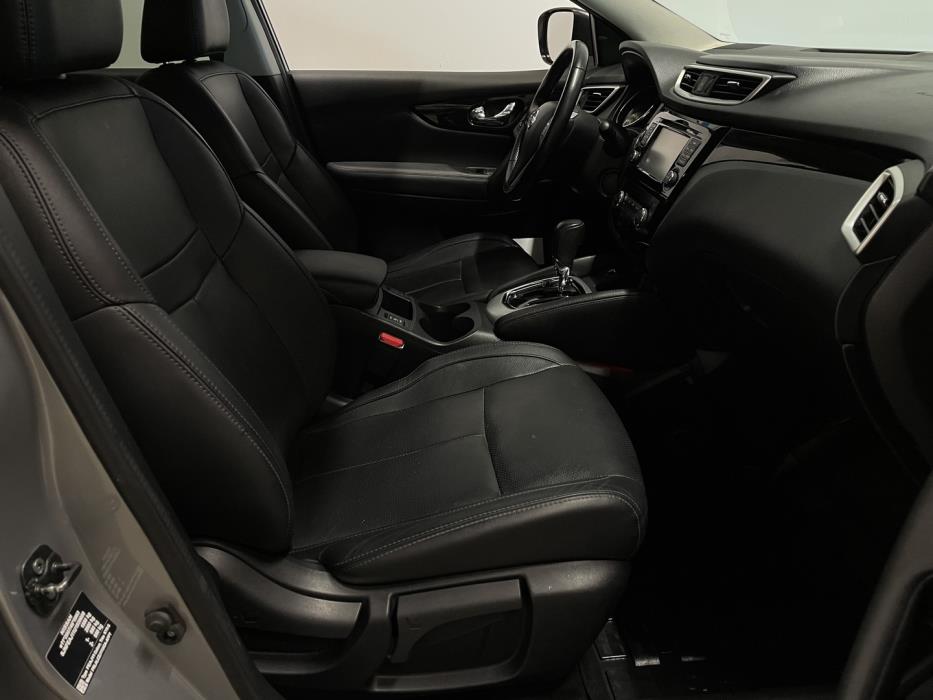 NISSAN Qashqai 2017