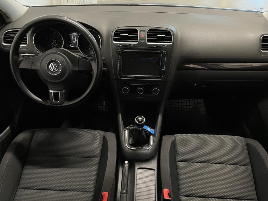 VOLKSWAGEN Golf 2010