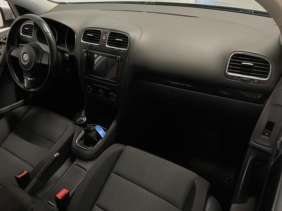 VOLKSWAGEN Golf 2010