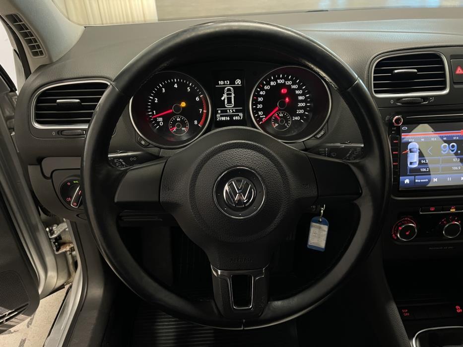 VOLKSWAGEN Golf 2010