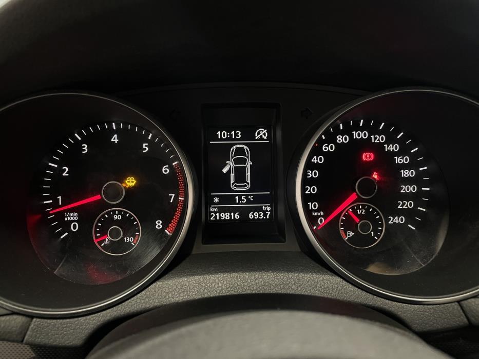 VOLKSWAGEN Golf 2010