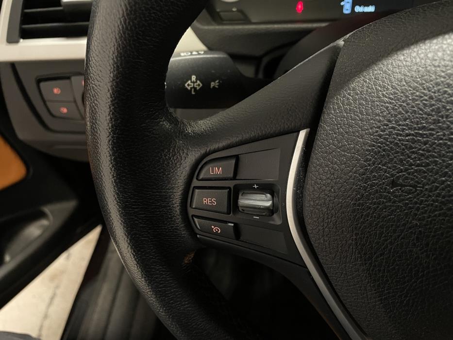 BMW 320 Gran Turismo 2016