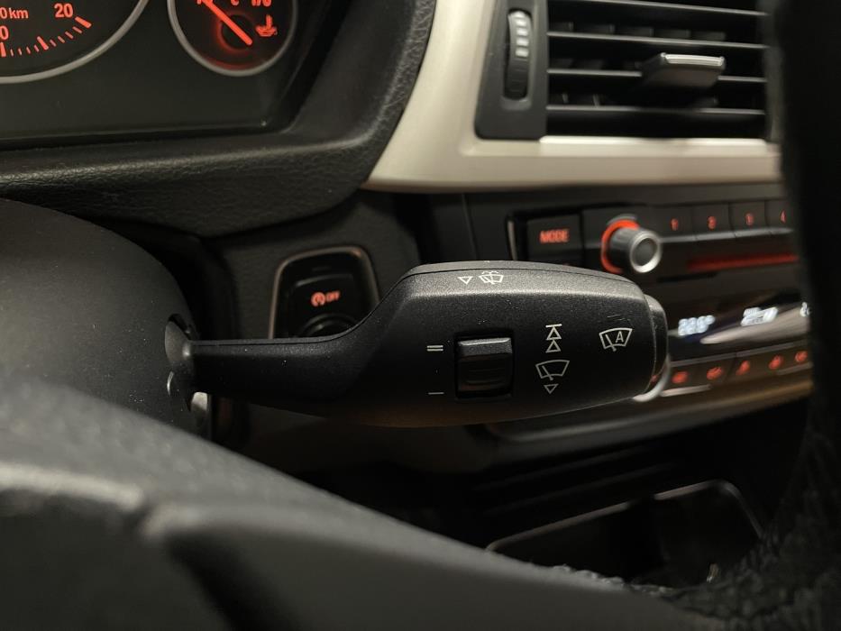 BMW 320 Gran Turismo 2016