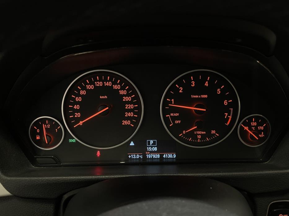 BMW 320 Gran Turismo 2016