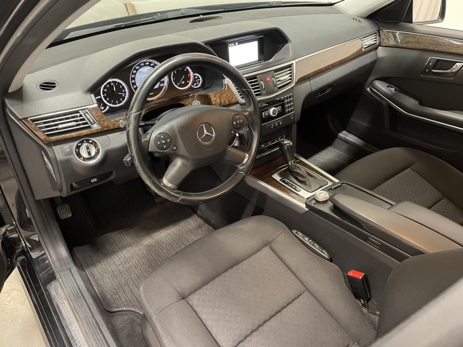 MERCEDES-BENZ E 2010