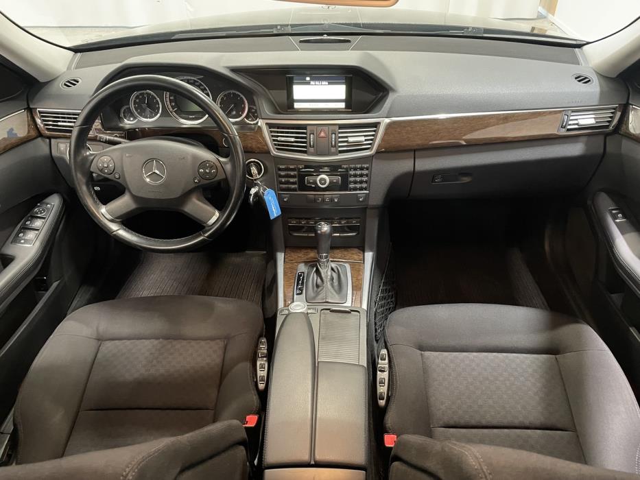 MERCEDES-BENZ E 2010
