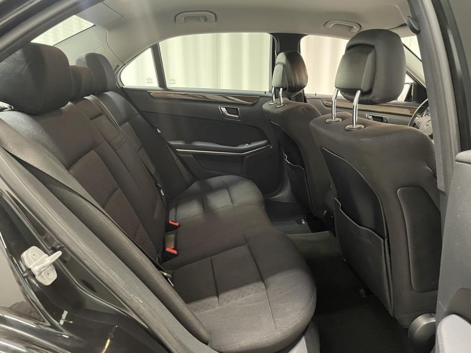 MERCEDES-BENZ E 2010