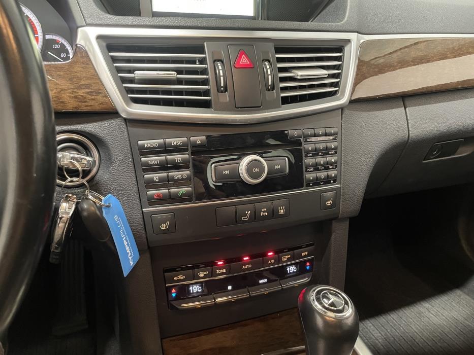 MERCEDES-BENZ E 2010