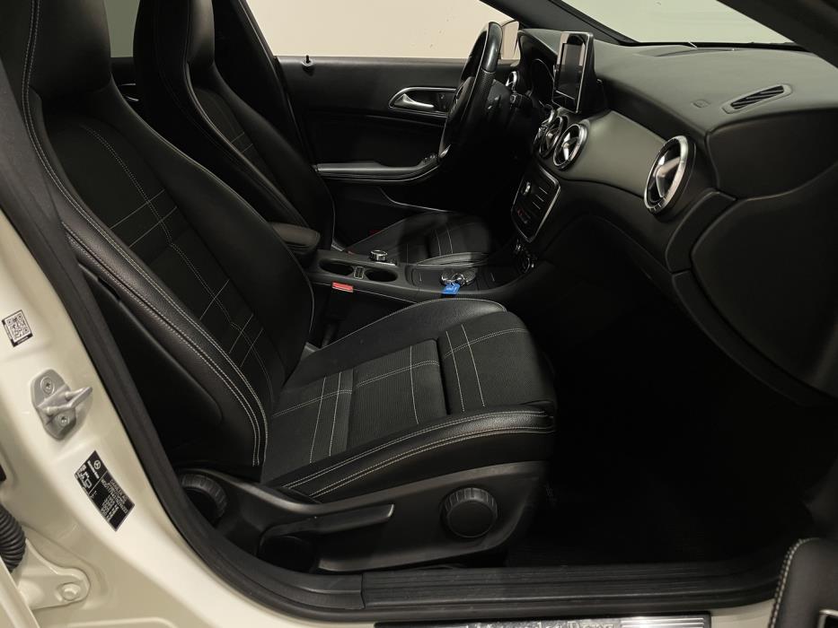 MERCEDES-BENZ CLA 2016