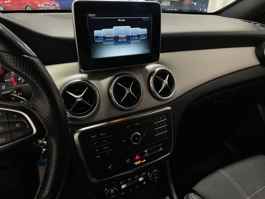 MERCEDES-BENZ CLA 2016