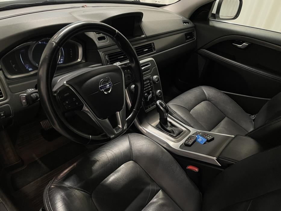 VOLVO XC70 2016