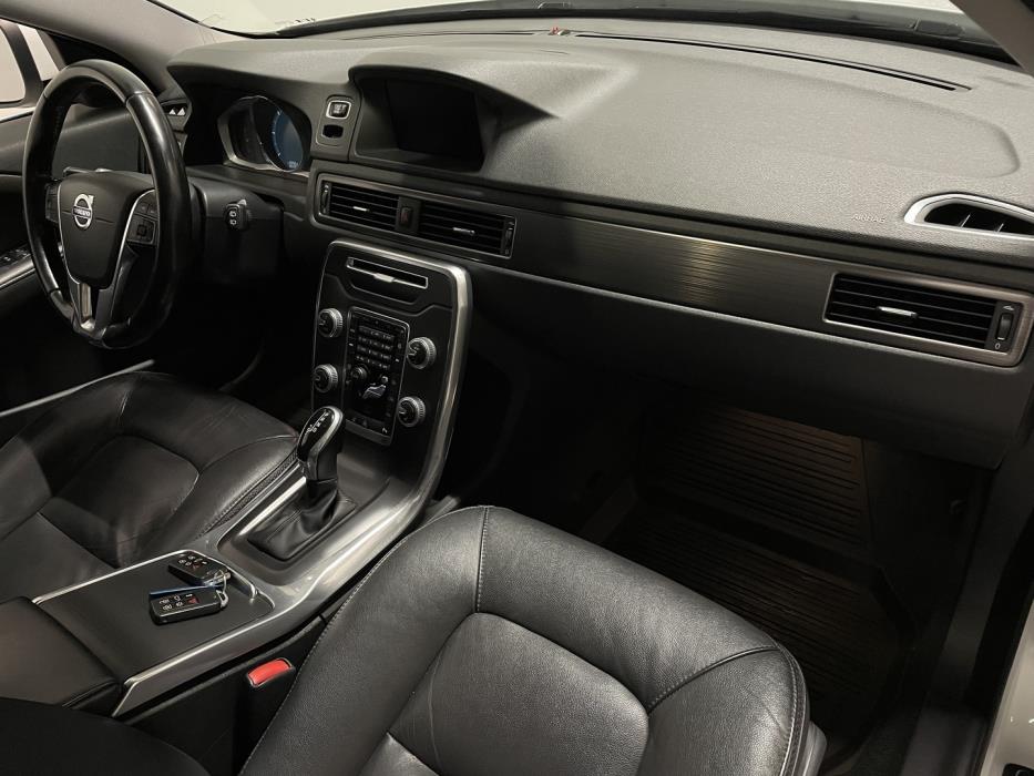 VOLVO XC70 2016