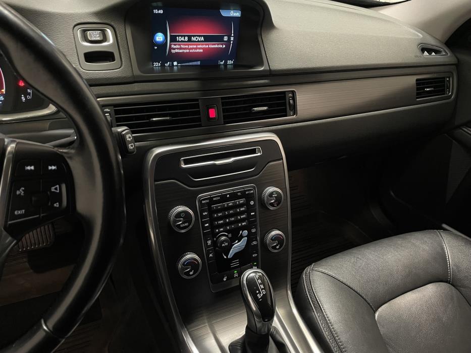 VOLVO XC70 2016