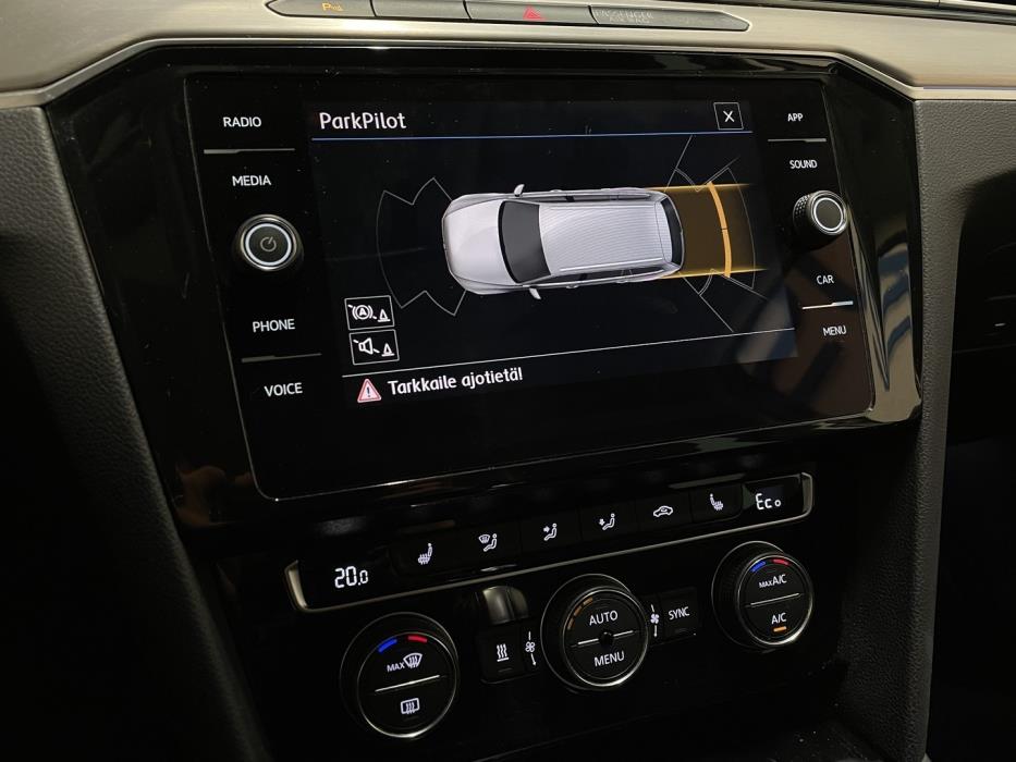 VOLKSWAGEN Passat 2018