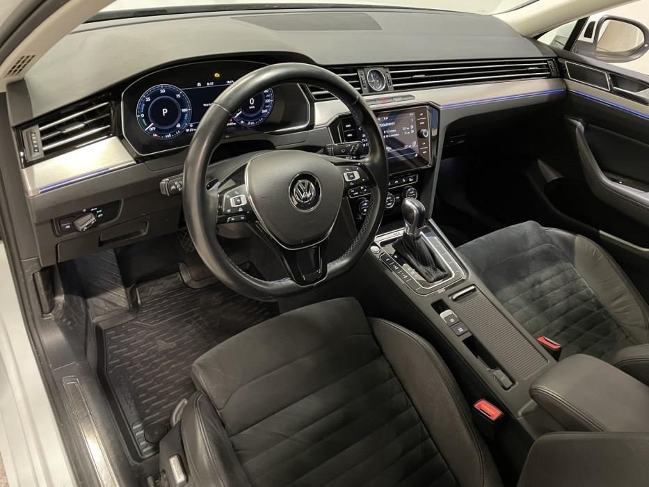 VOLKSWAGEN Passat 2018