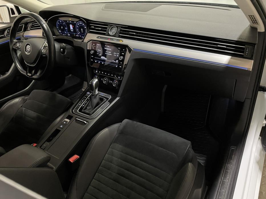 VOLKSWAGEN Passat 2018