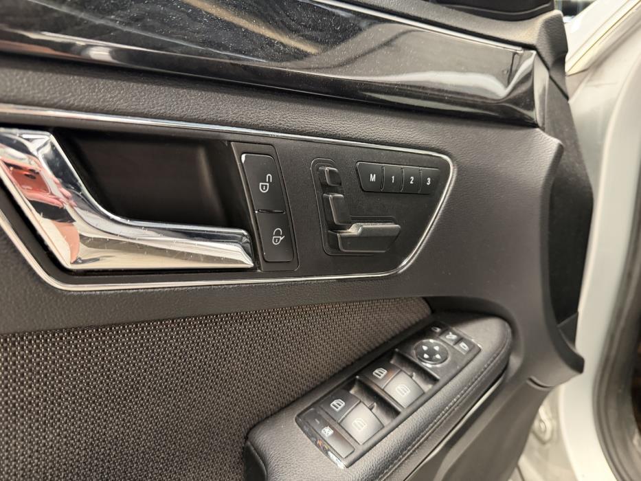 MERCEDES-BENZ E 2009