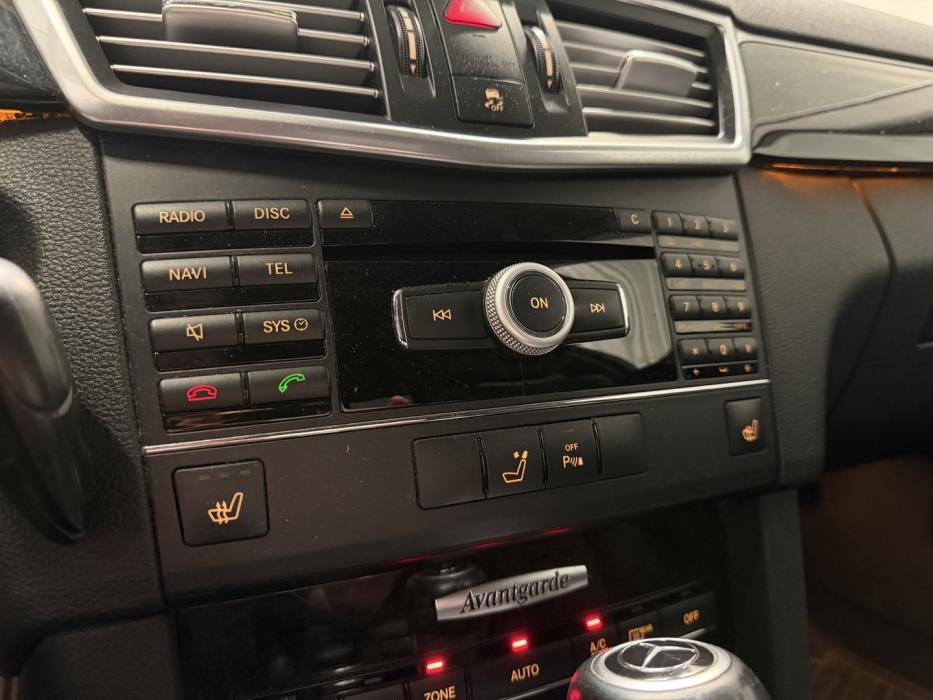 MERCEDES-BENZ E 2009