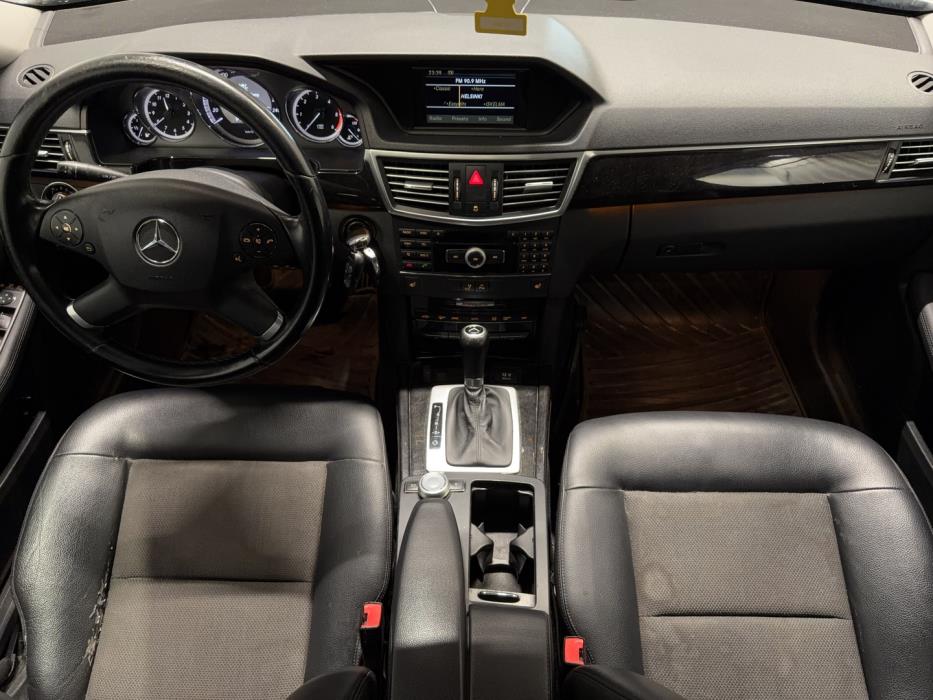 MERCEDES-BENZ E 2009