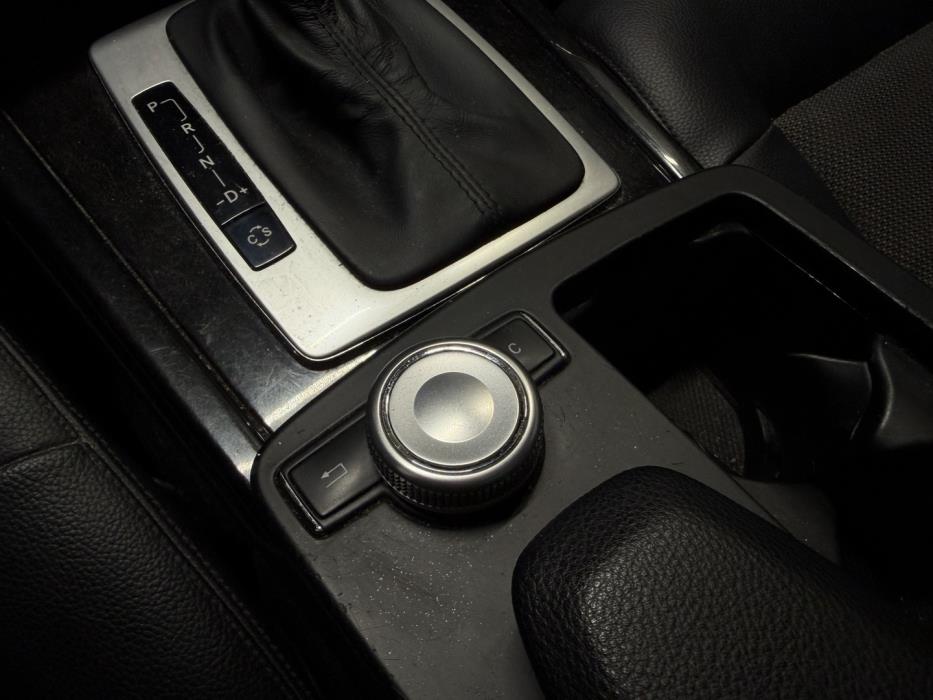 MERCEDES-BENZ E 2009