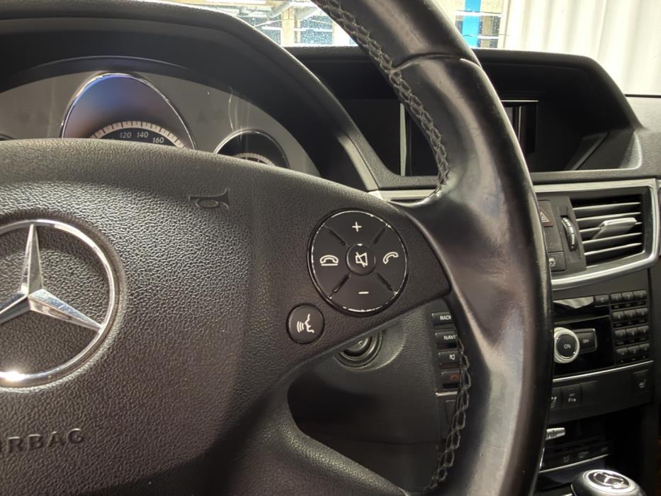 MERCEDES-BENZ E 2009