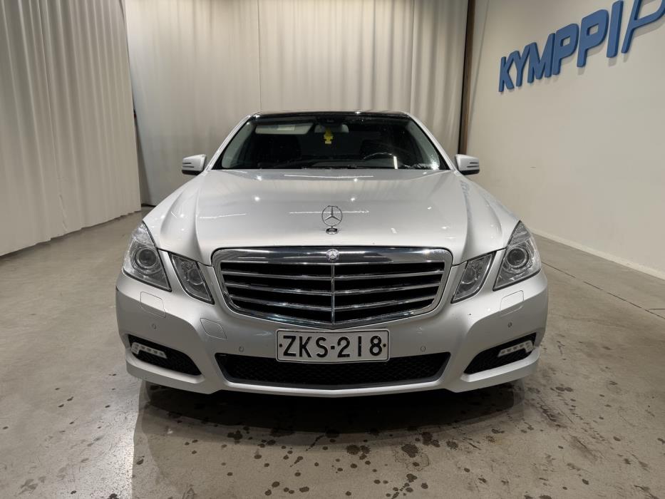 MERCEDES-BENZ E 2009