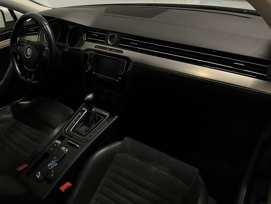 VOLKSWAGEN Passat 2016