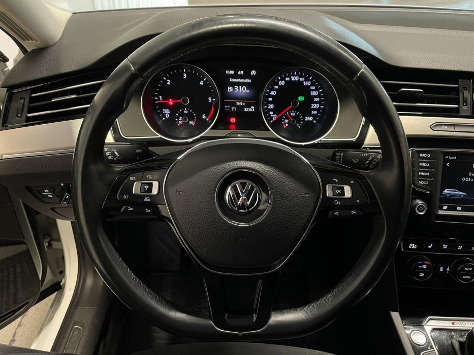 VOLKSWAGEN Passat 2016