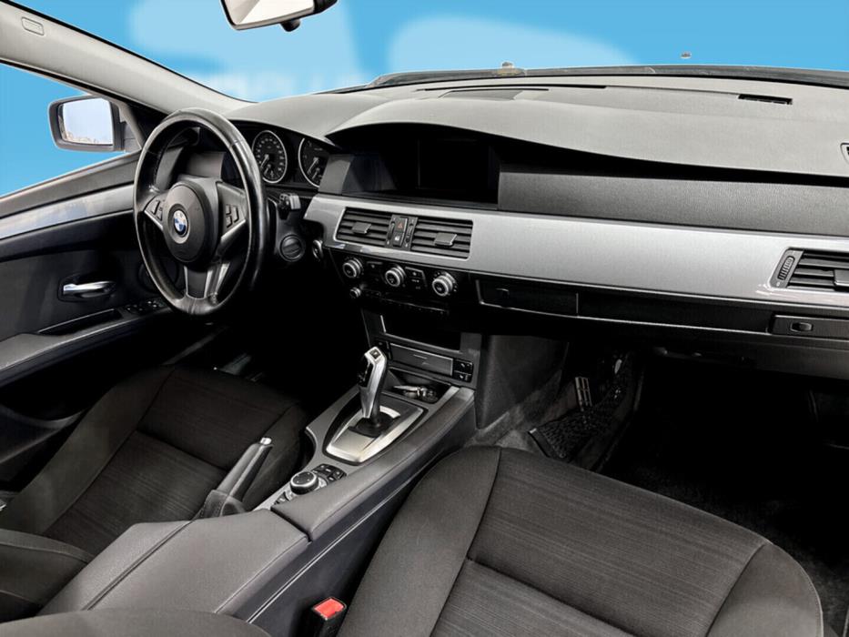 BMW 520 2010