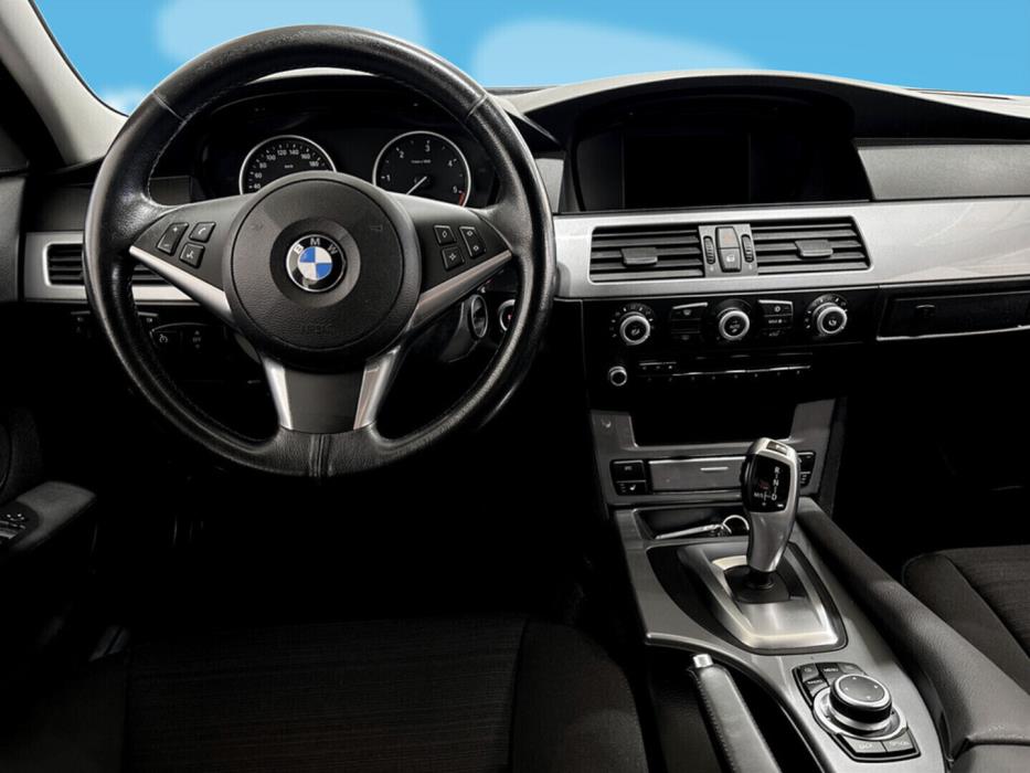 BMW 520 2010