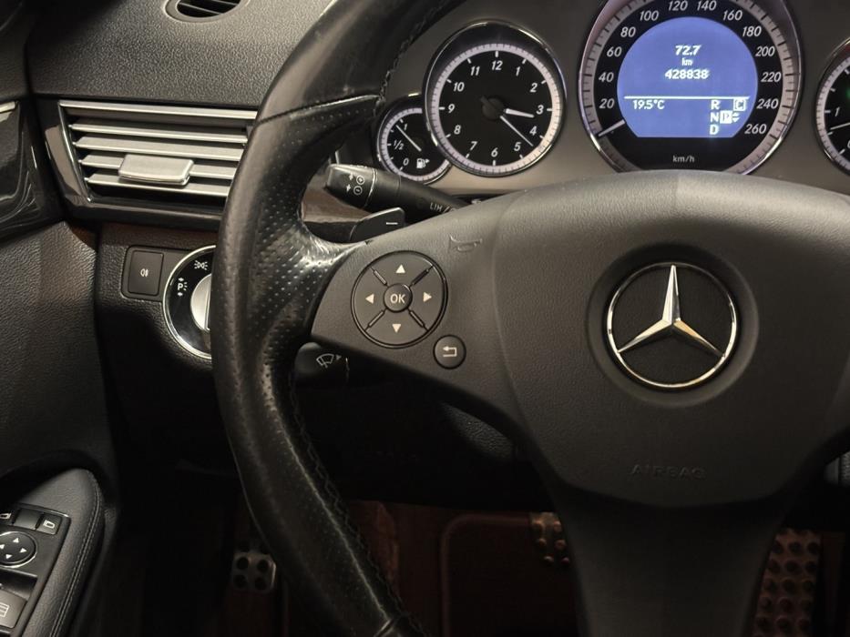 MERCEDES-BENZ E 2010