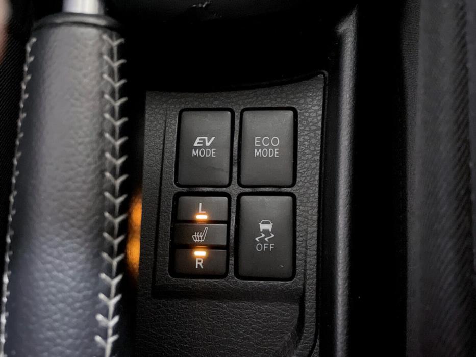 TOYOTA Yaris 2017