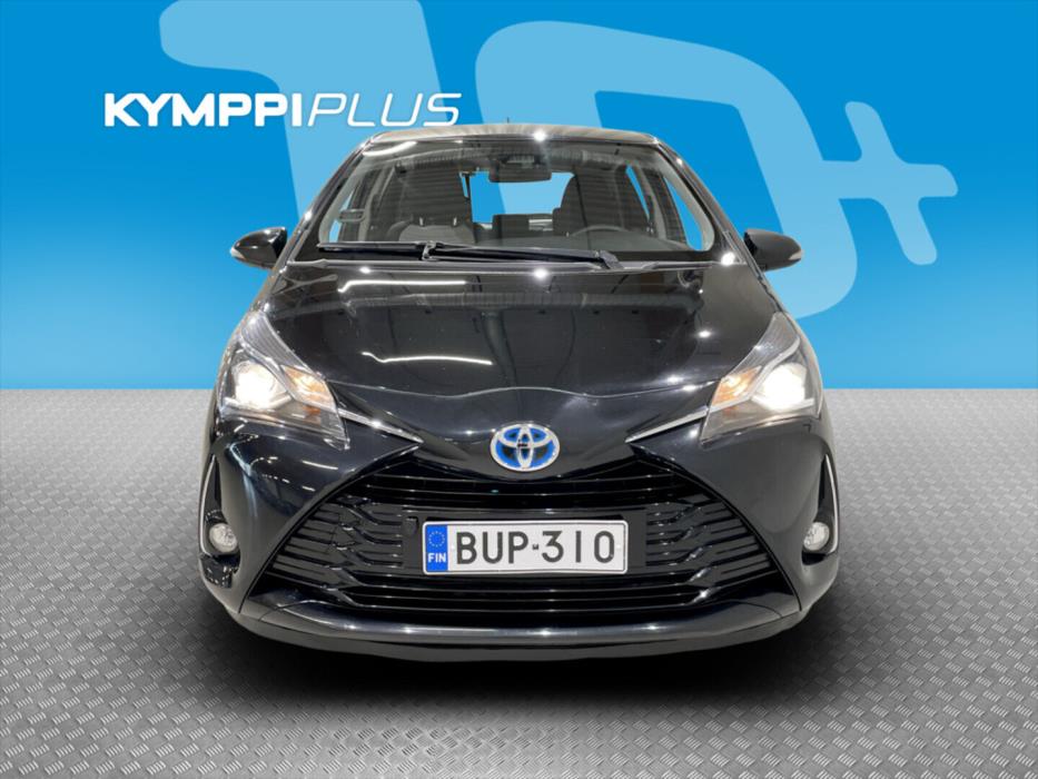 TOYOTA Yaris 2017
