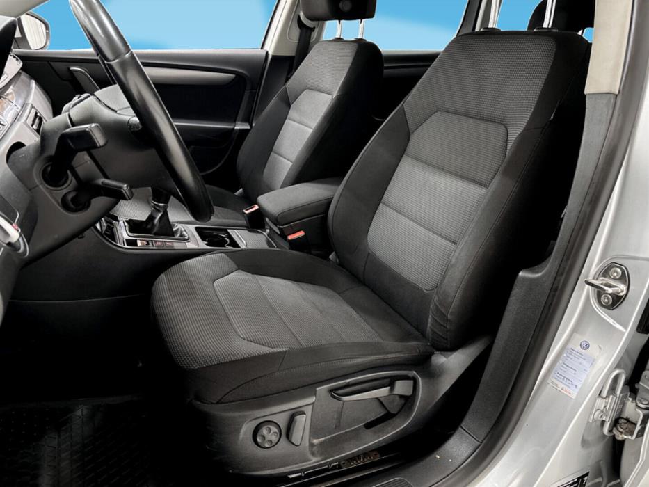 VOLKSWAGEN Passat 2013