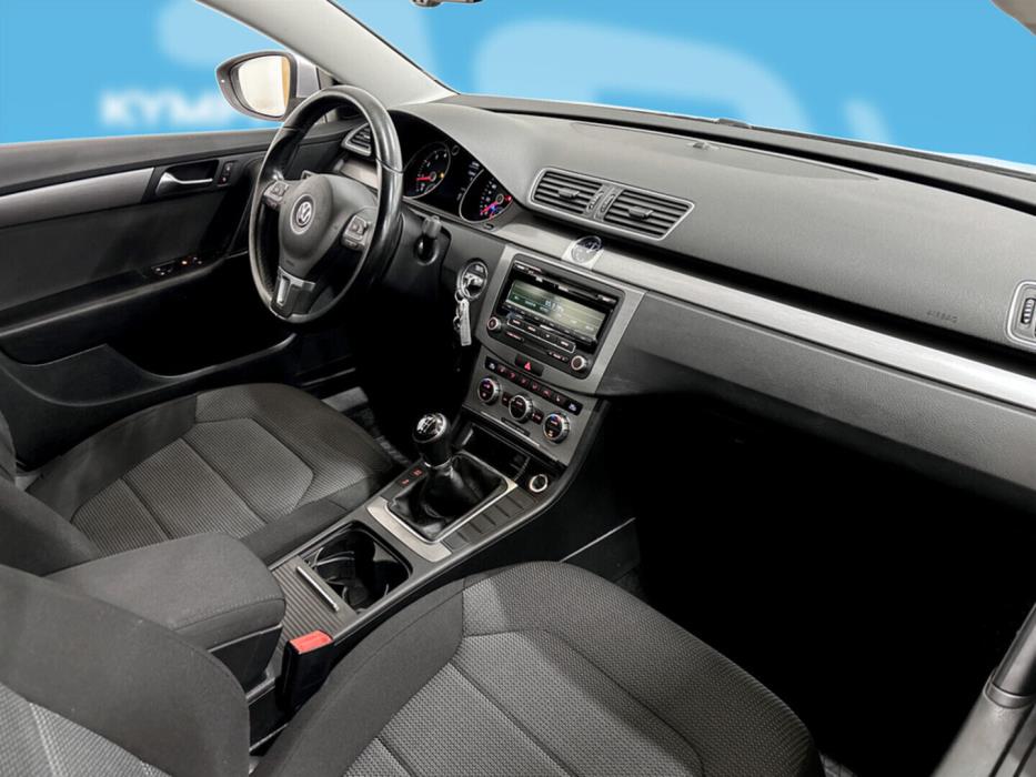 VOLKSWAGEN Passat 2013