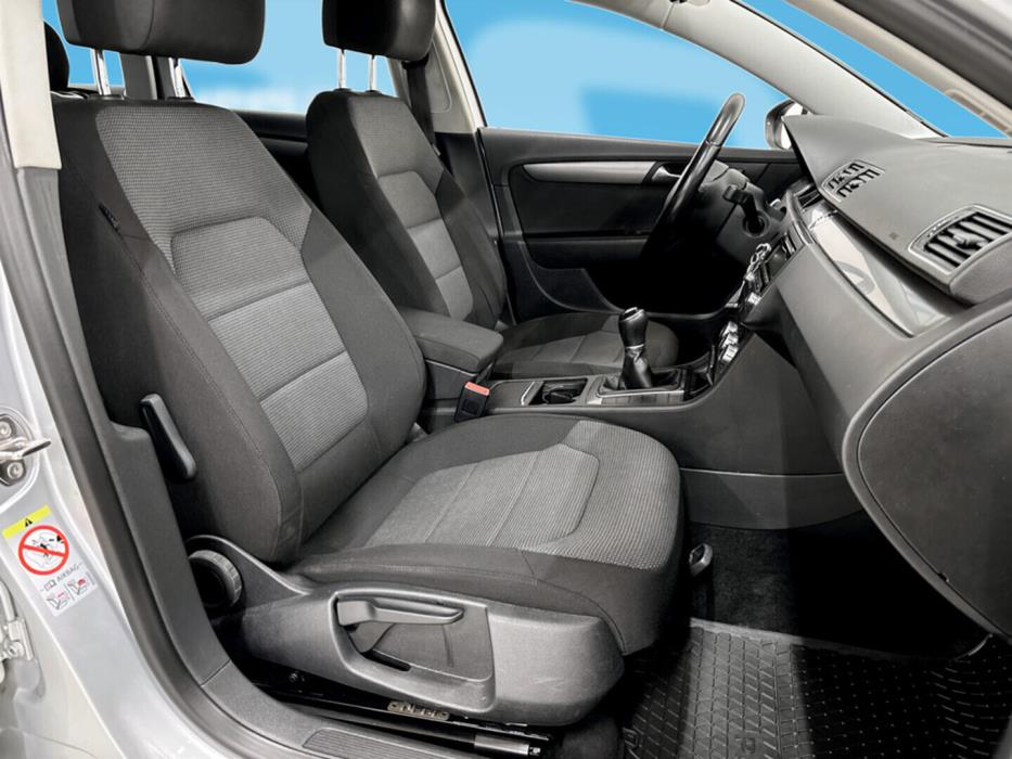 VOLKSWAGEN Passat 2013