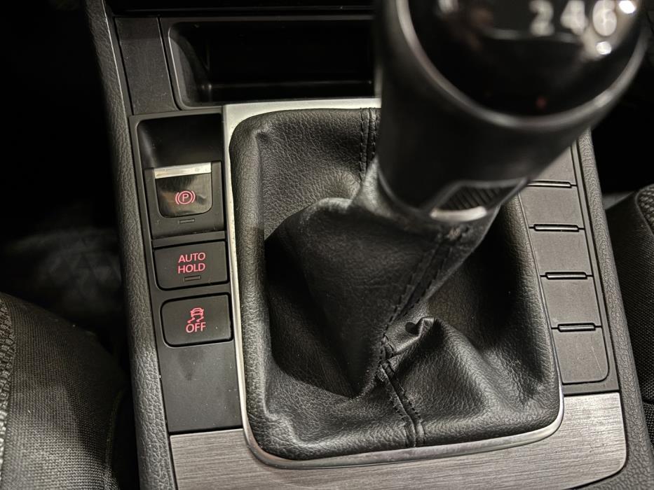 VOLKSWAGEN Passat 2013